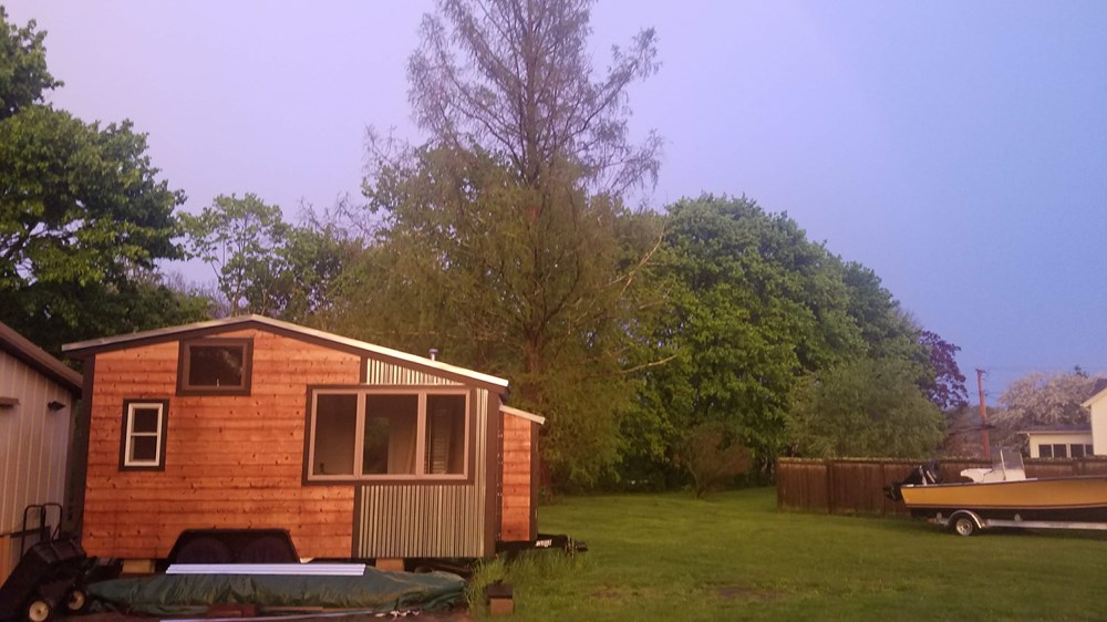 20 ft Modern Tiny Home on Wheels - Image 4 Thumbnail