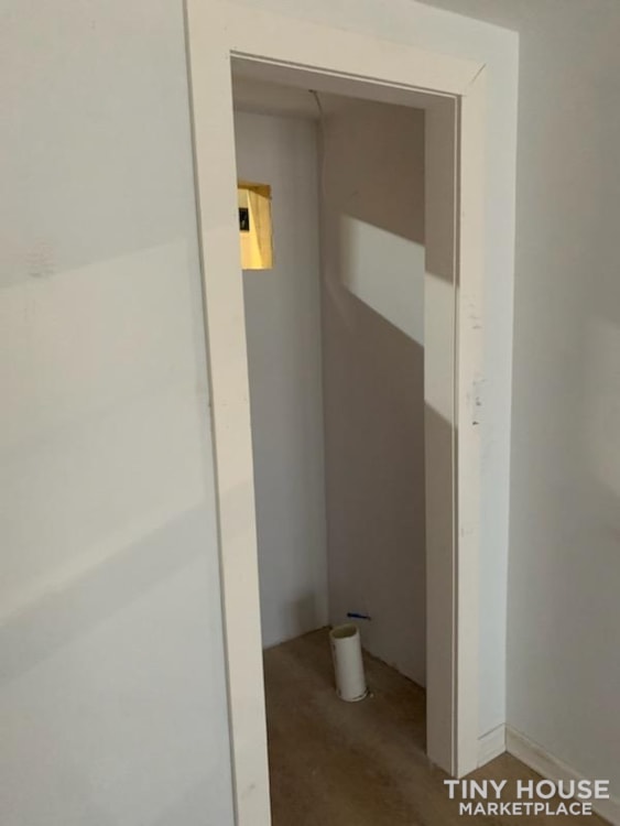 20' Tiny home Shiping Container Available "BUILD OUT NEARLEY COMPLETED" - Image 4 Thumbnail