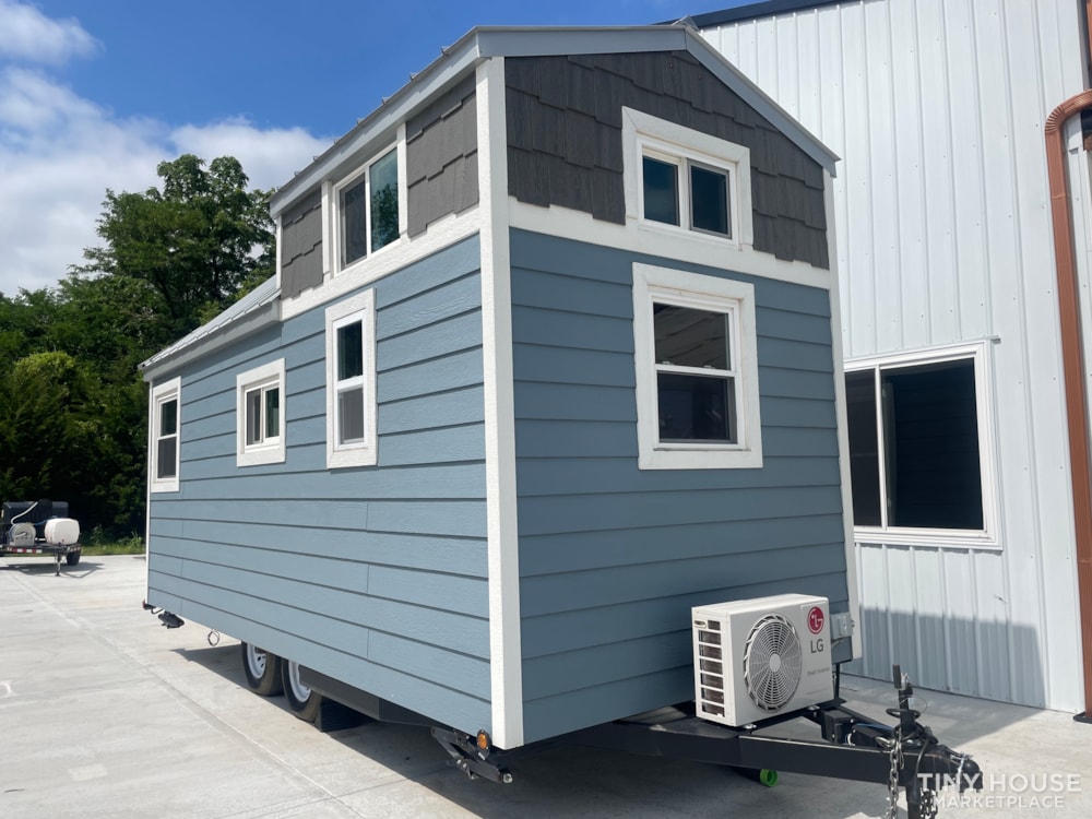 20' Tiny House on Wheels - Image 3 Thumbnail