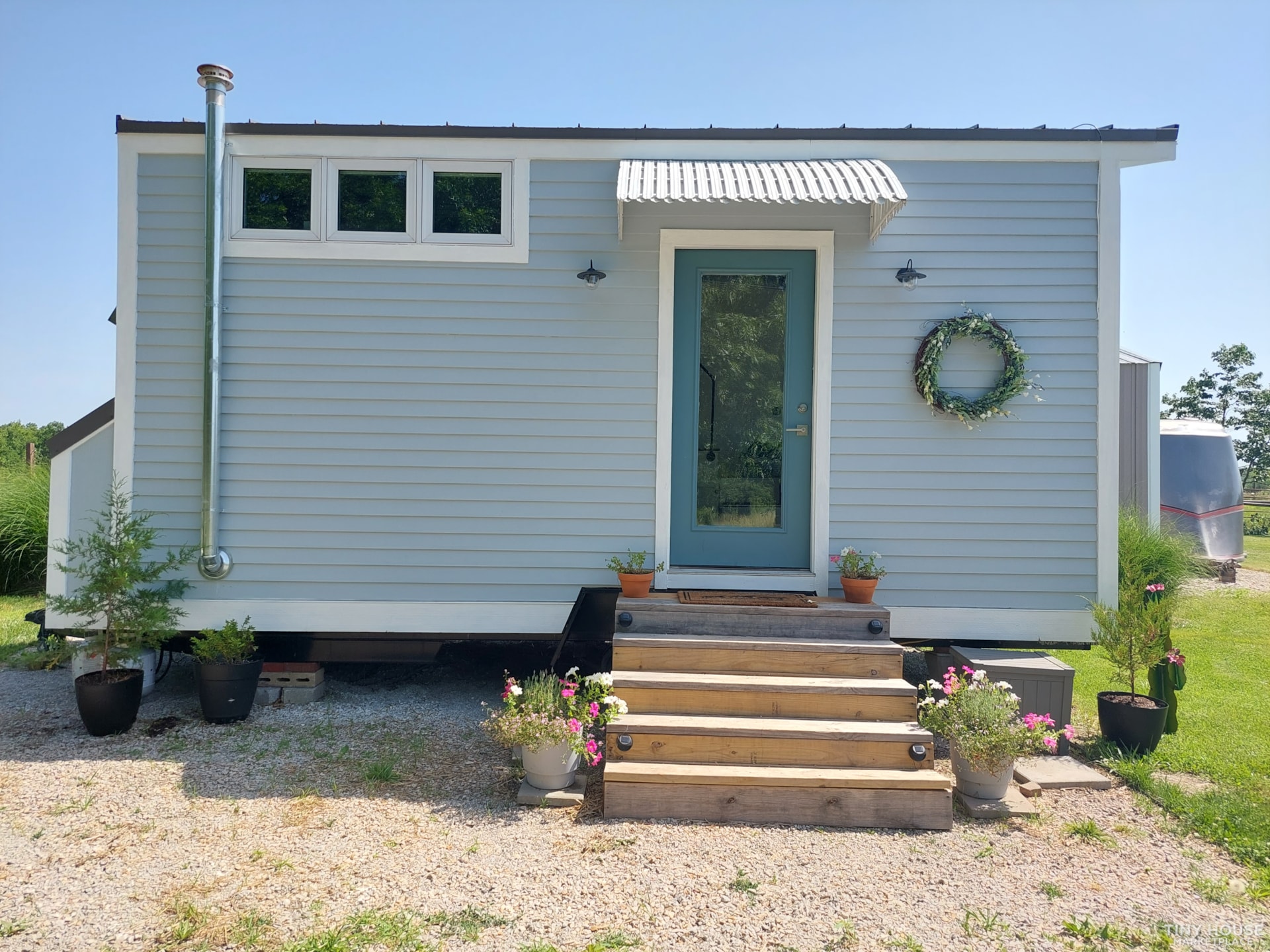 20' Tiny House on Wheels - furnished - Image 1 Thumbnail