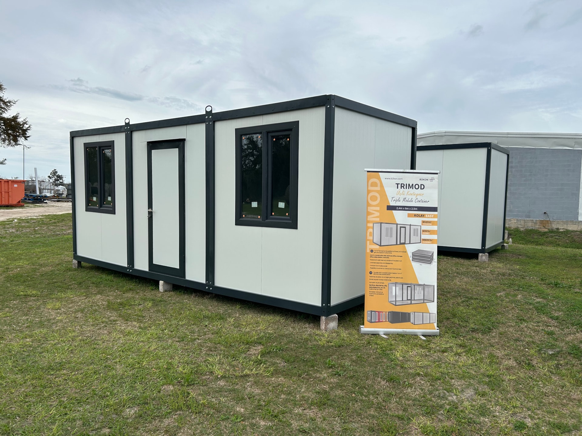20'x8' Portable Insulated Cabin (Power and Light Included)