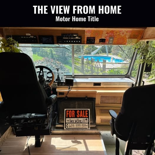 2003 Freightliner Diesel Tiny Home Motorhome | Cummins | Allison | Off-Grid - Image 3 Thumbnail