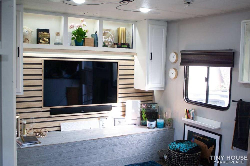 2004 Renovated 29 Foot Prowler Travel Trailer (Tiny Home Style) - Image 4 Thumbnail