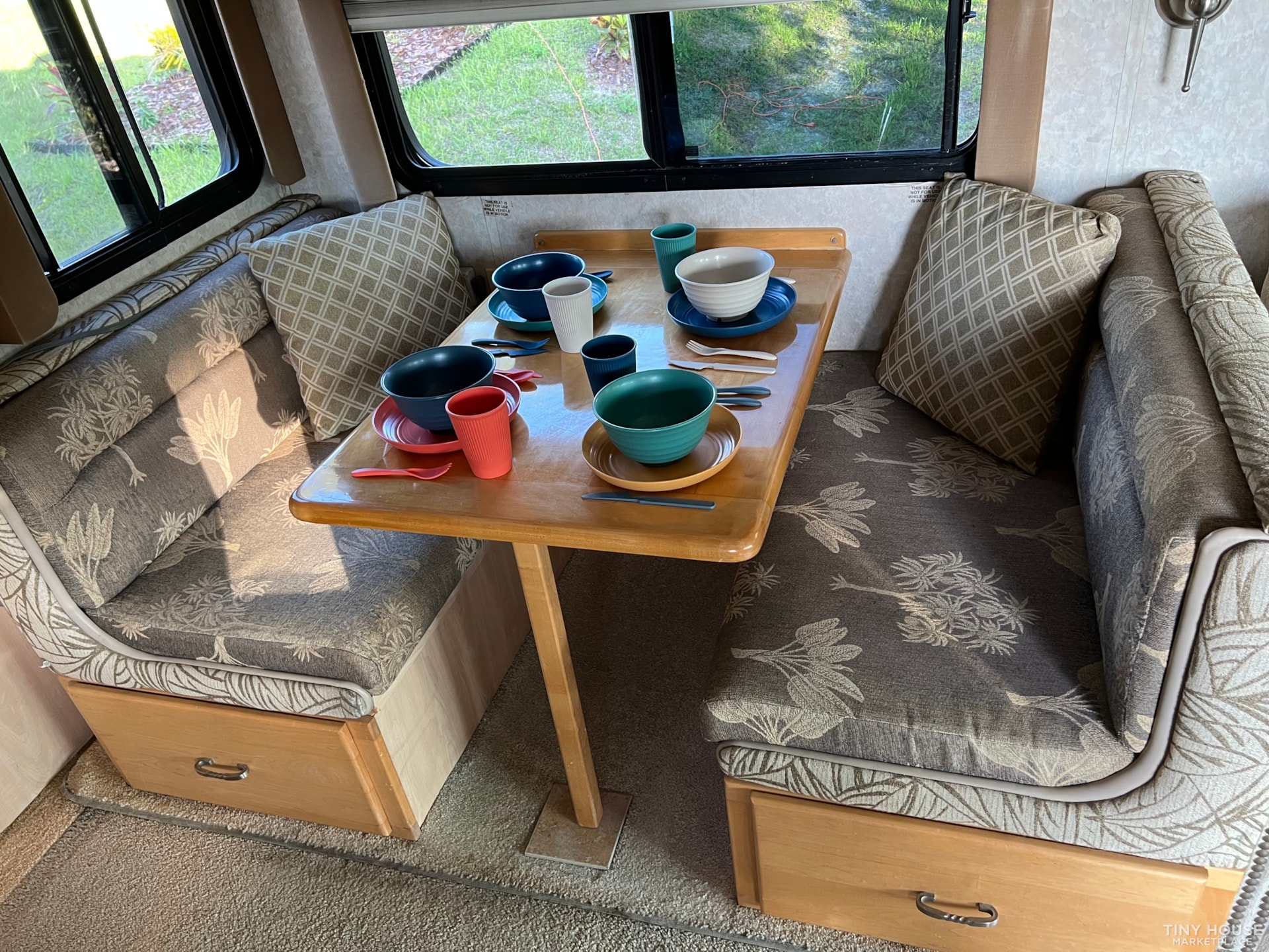 2005 Tiffin Allegro Bay Class A Motorhome  - Image 3 Thumbnail