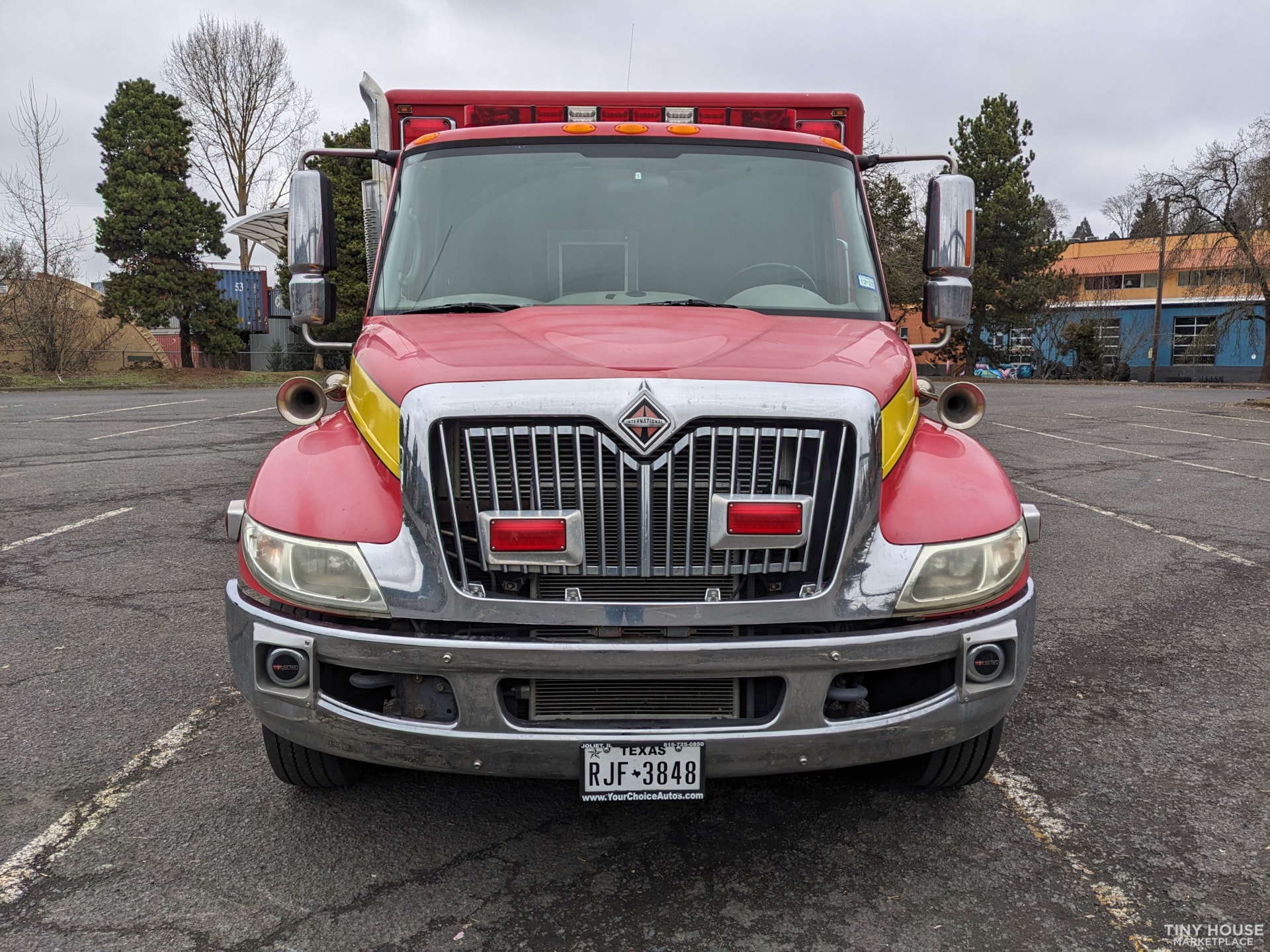 2008 International 4300 Ambulance - Image 4 Thumbnail