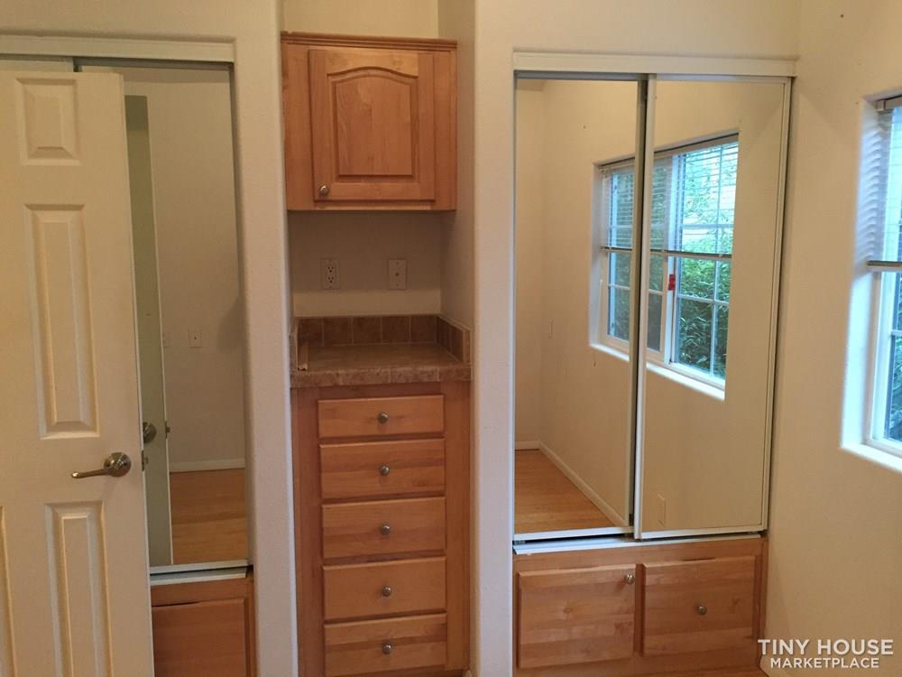 2009 Forest Brook Park Model Tiny home - Image 2 Thumbnail