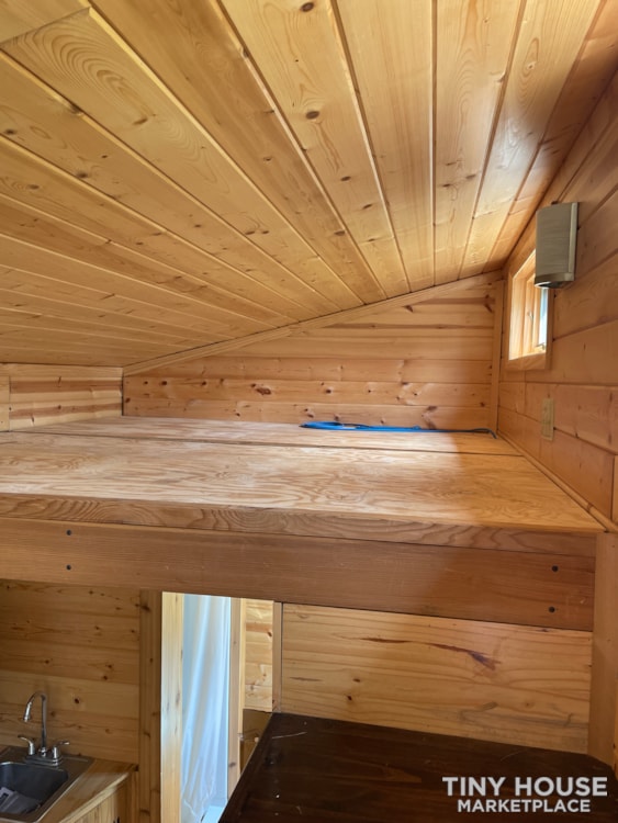 2015 built 8x20 Tiny Home - Image 3 Thumbnail