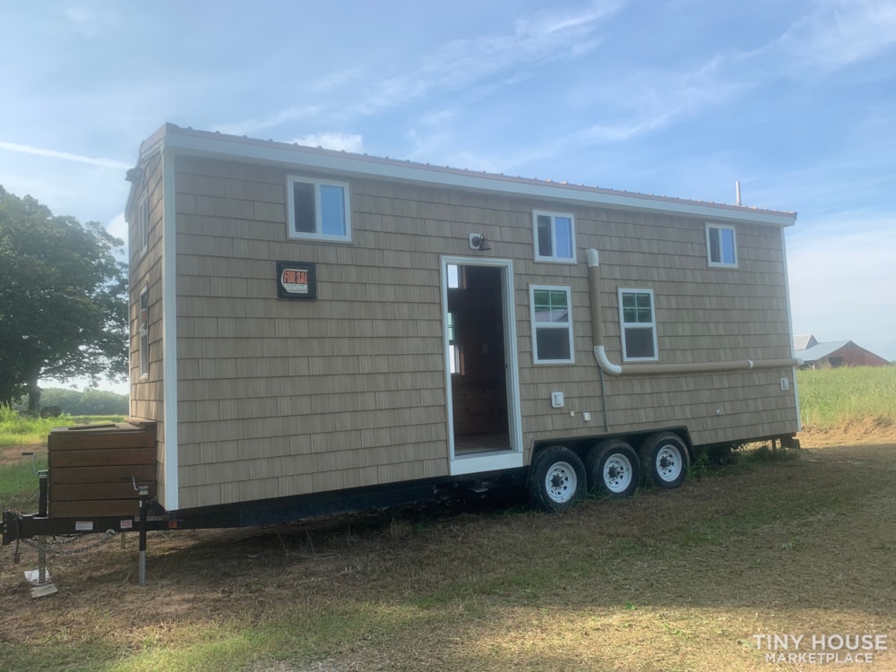2016 Custom 28’ Tiny House - Image 4 Thumbnail