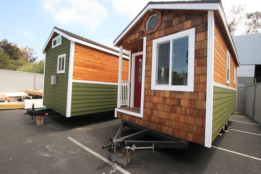 9 x 22 NW BUNGALOW 198 SQ FT FULL KITCHEN APPLIANCES BATHROOM HARDWOOD FLOORS READY TO LIVE IN OR RENT OUT  AIR BNB - Image 3 Thumbnail