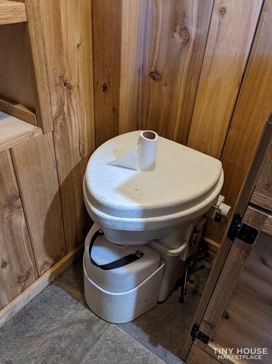 2017 KJE Rustic 3 Bedroom Tiny Home - Image 4 Thumbnail