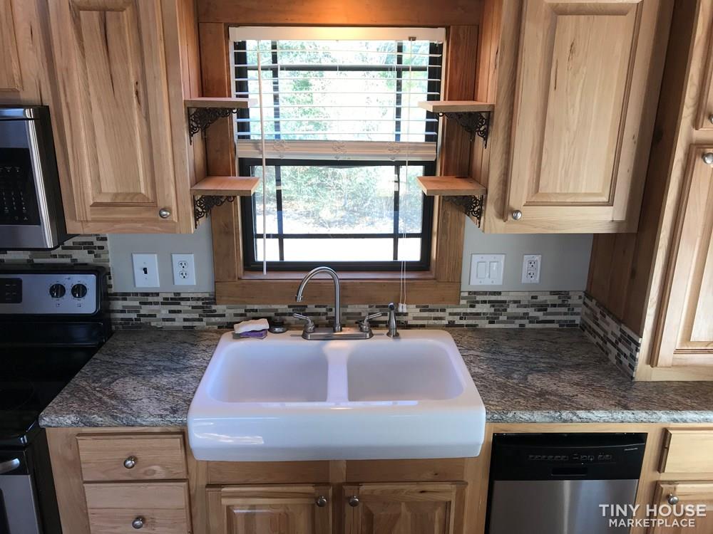 *** SOLD *** 2017 Platinum Tumbleweed Tiny House for Sale - Image 3 Thumbnail