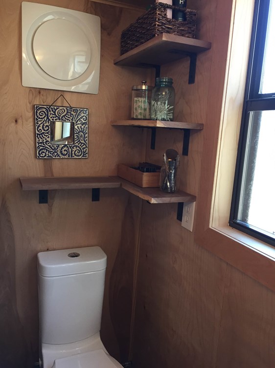 Luxury Modern Tiny House (Price Reduced to $44,900) - Image 4 Thumbnail