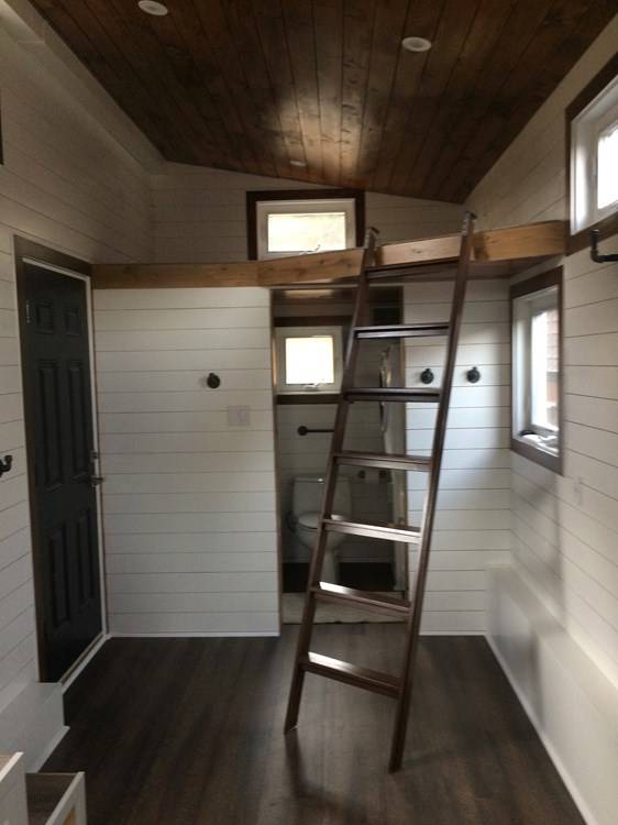 Custom 28' Tiny Home - Image 3 Thumbnail