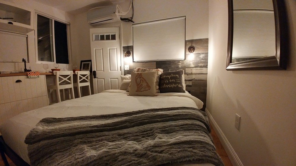 Gorgeous Tiny Home High End Construction - Image 2 Thumbnail