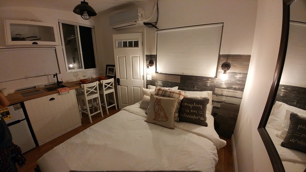Gorgeous Tiny Home High End Construction - Image 3 Thumbnail