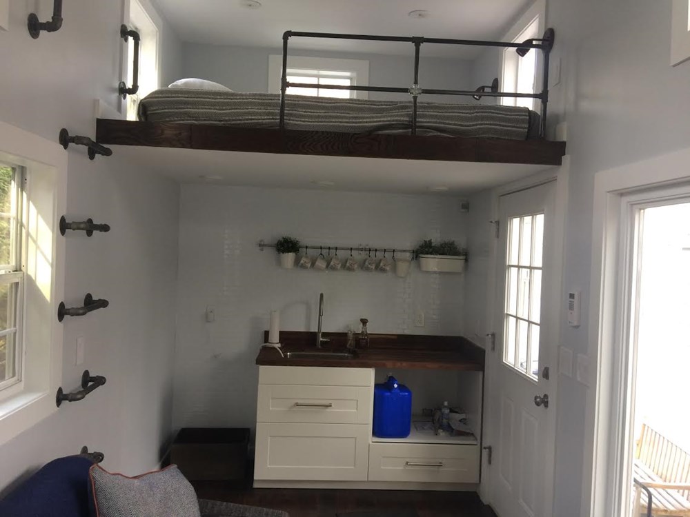 CJ's Tiny House - Image 4 Thumbnail