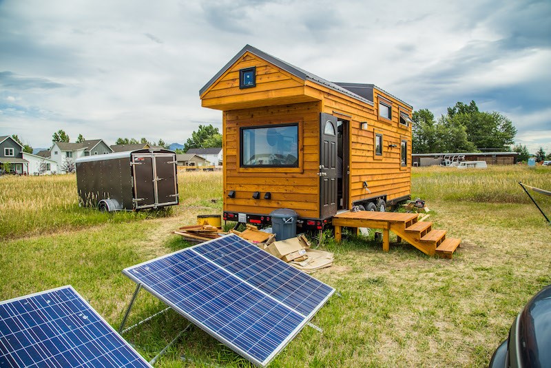 Beautiful 24' Off-grid Tiny House - Image 2 Thumbnail