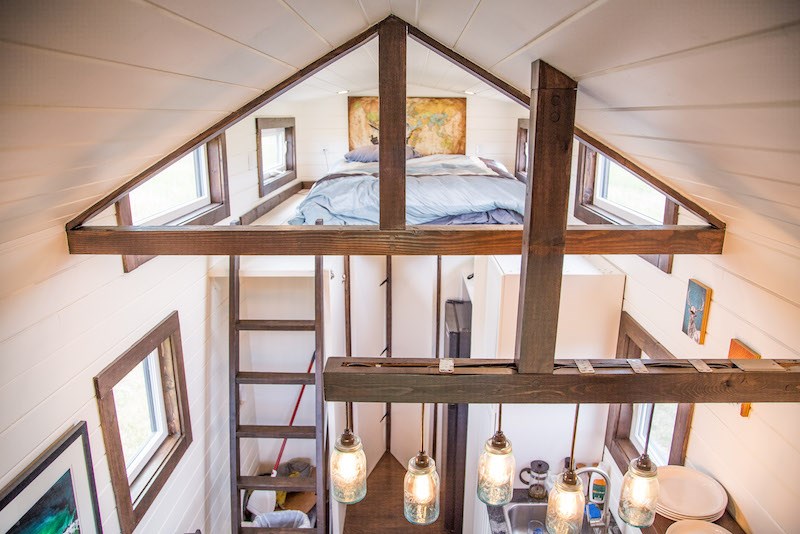 Beautiful 24' Off-grid Tiny House - Image 1 Thumbnail