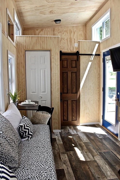 Super Cute Tiny House for Sale - Image 2 Thumbnail
