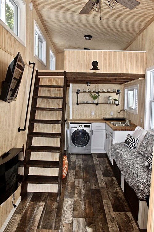 Super Cute Tiny House for Sale - Image 4 Thumbnail