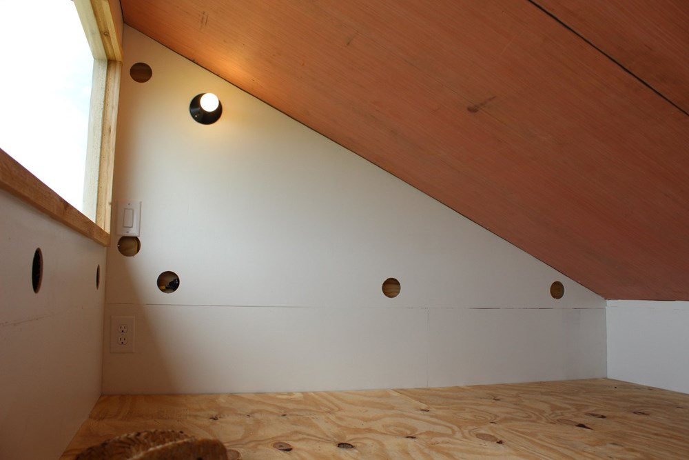 Brand New Tiny Home - Image 2 Thumbnail