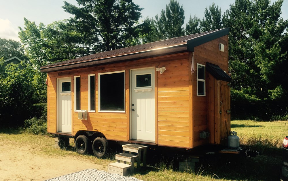 Spacious Serene Tiny Home - Image 3 Thumbnail