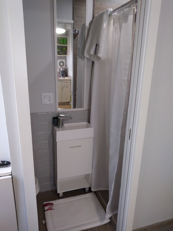 Beautiful Cozy Tiny house - Image 3 Thumbnail