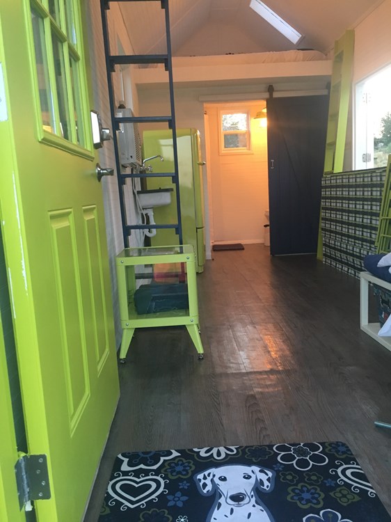 Adorable 8 X 20 tiny house on trailer FULLY FURNISHED! - Image 2 Thumbnail