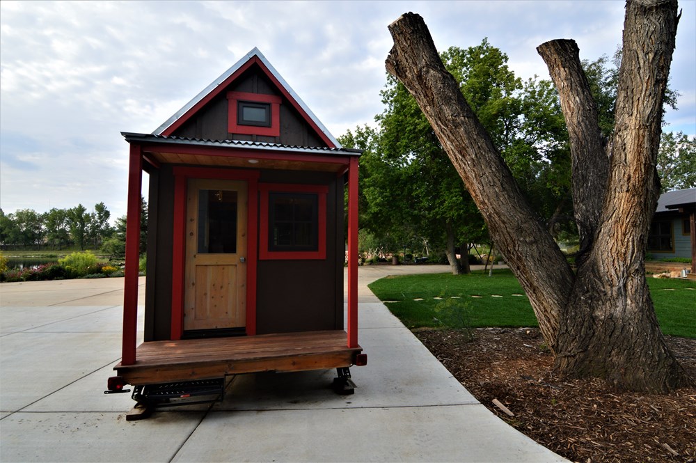 Charming Custom Tiny Home - Image 4 Thumbnail