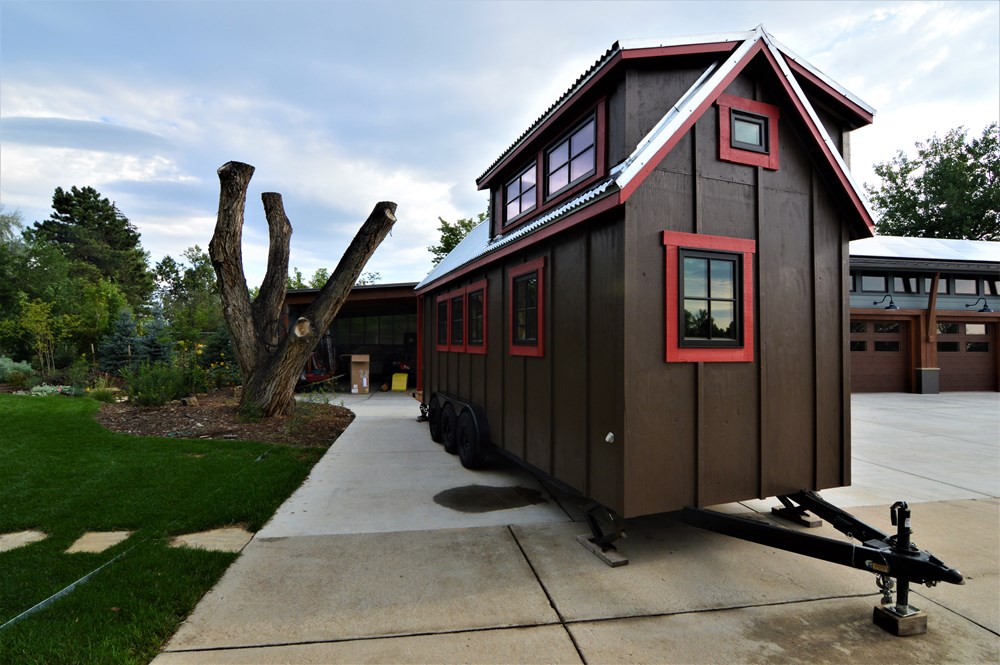 Charming Custom Tiny Home - Image 2 Thumbnail