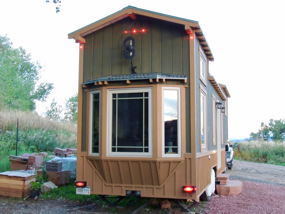32 FT Turnkey, Fifth wheel/Gooseneck Tiny Home! - Image 2 Thumbnail