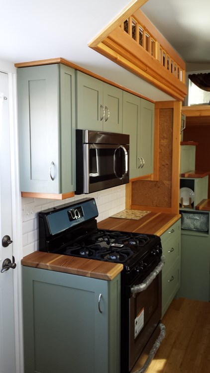 24ft Tiny Home on Wheels - Image 3 Thumbnail