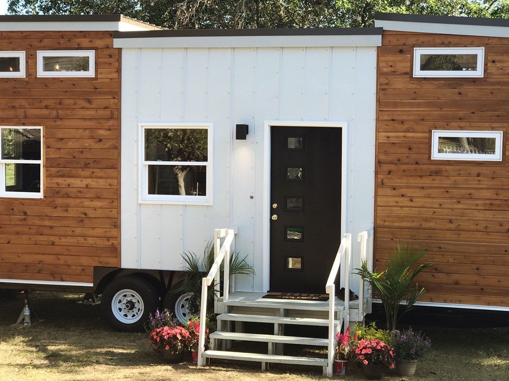 24 foot mid century modern thow-orlando