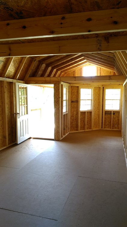 Deluxe Lofted Barn Cabin - Image 3 Thumbnail