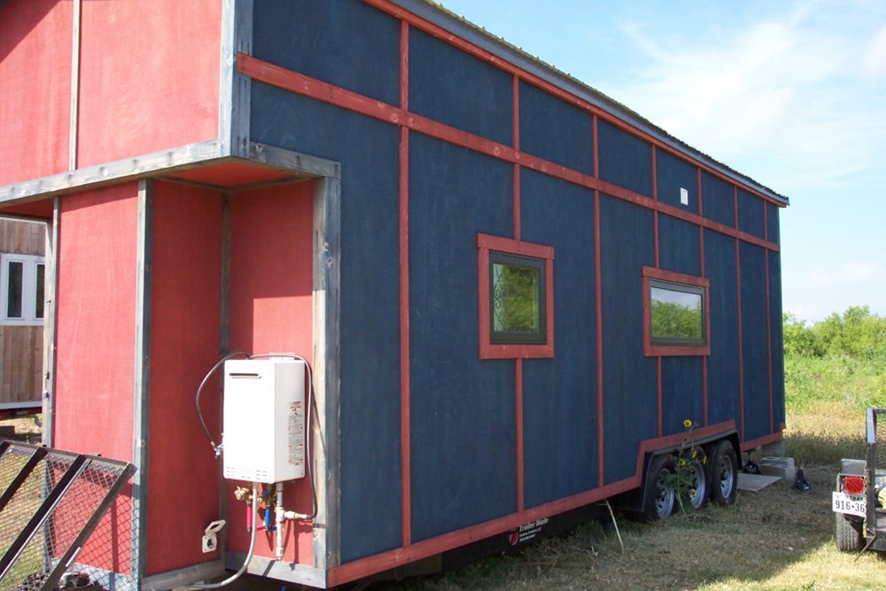Custom Built, Ready to Move! - Image 2 Thumbnail
