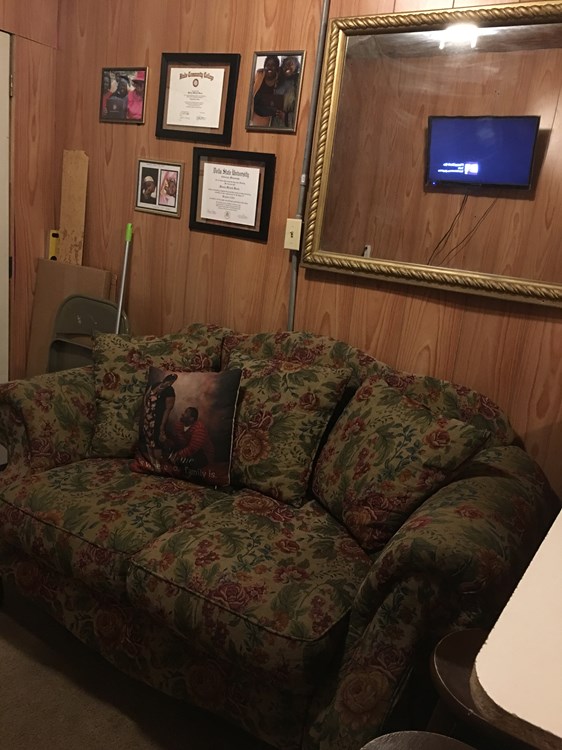48 foot tiny house built from 18 wheeler trailer - Image 2 Thumbnail
