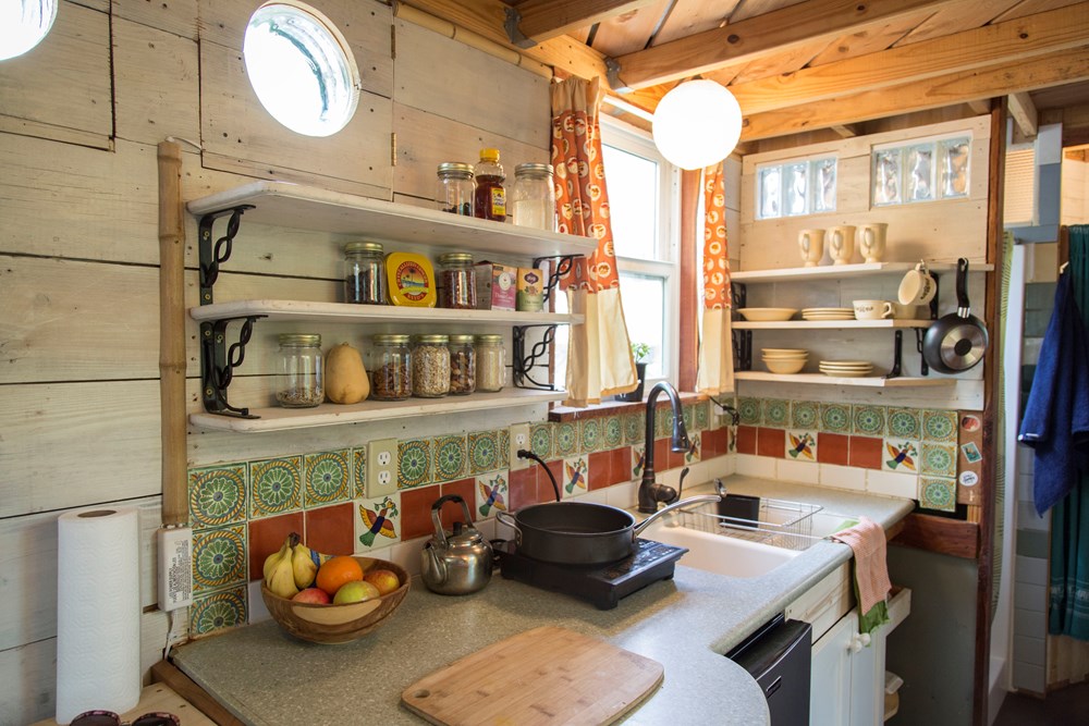 Cedar haven, spacious 200sf tiny home for sale  - Image 4 Thumbnail