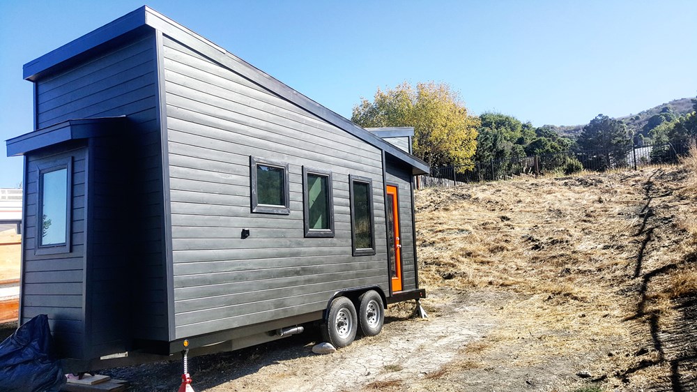 Brand new Contemporary Tiny House - Image 1 Thumbnail