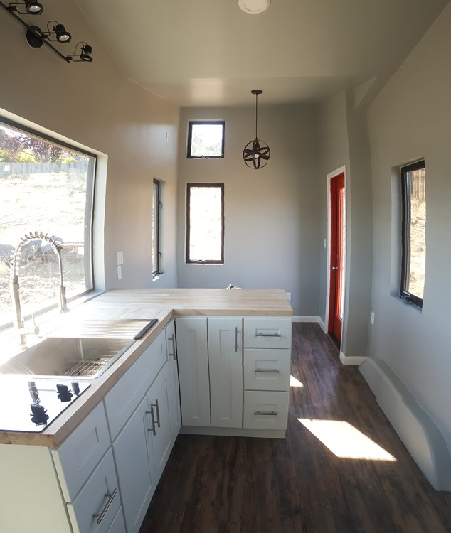 Brand new Contemporary Tiny House - Image 4 Thumbnail