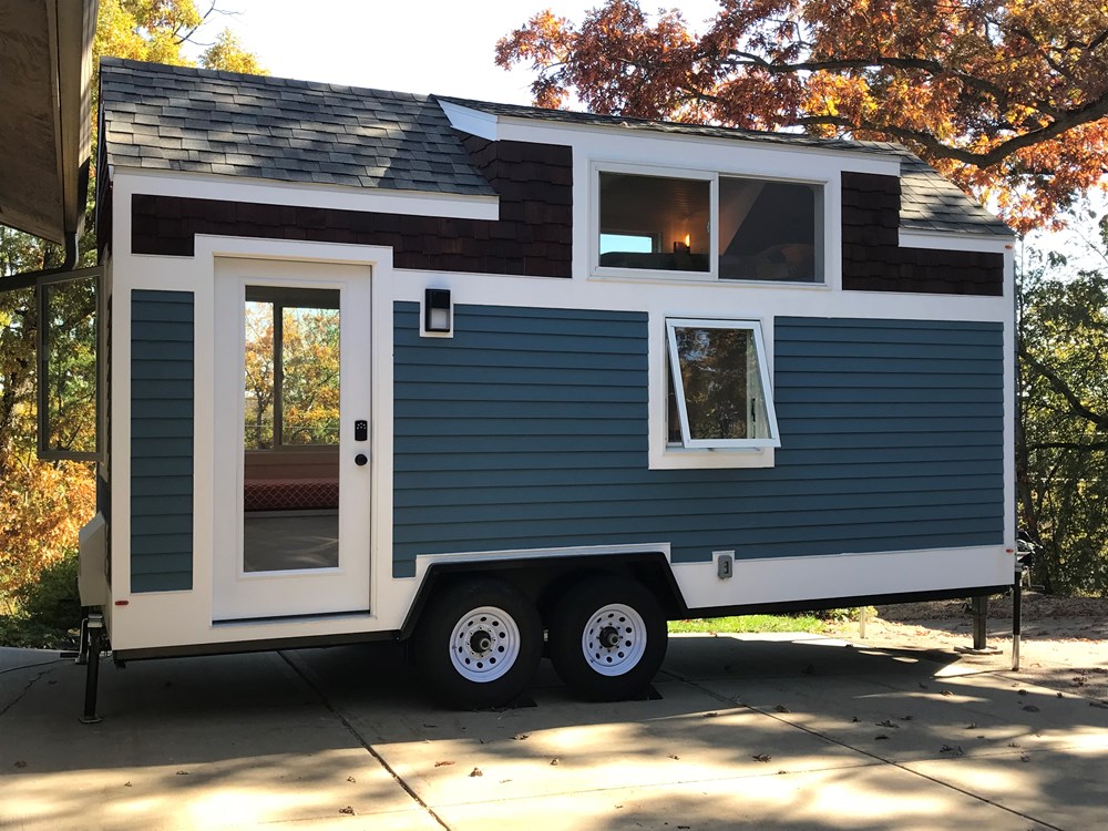 Craftsman Style Tiny House - Image 2 Thumbnail