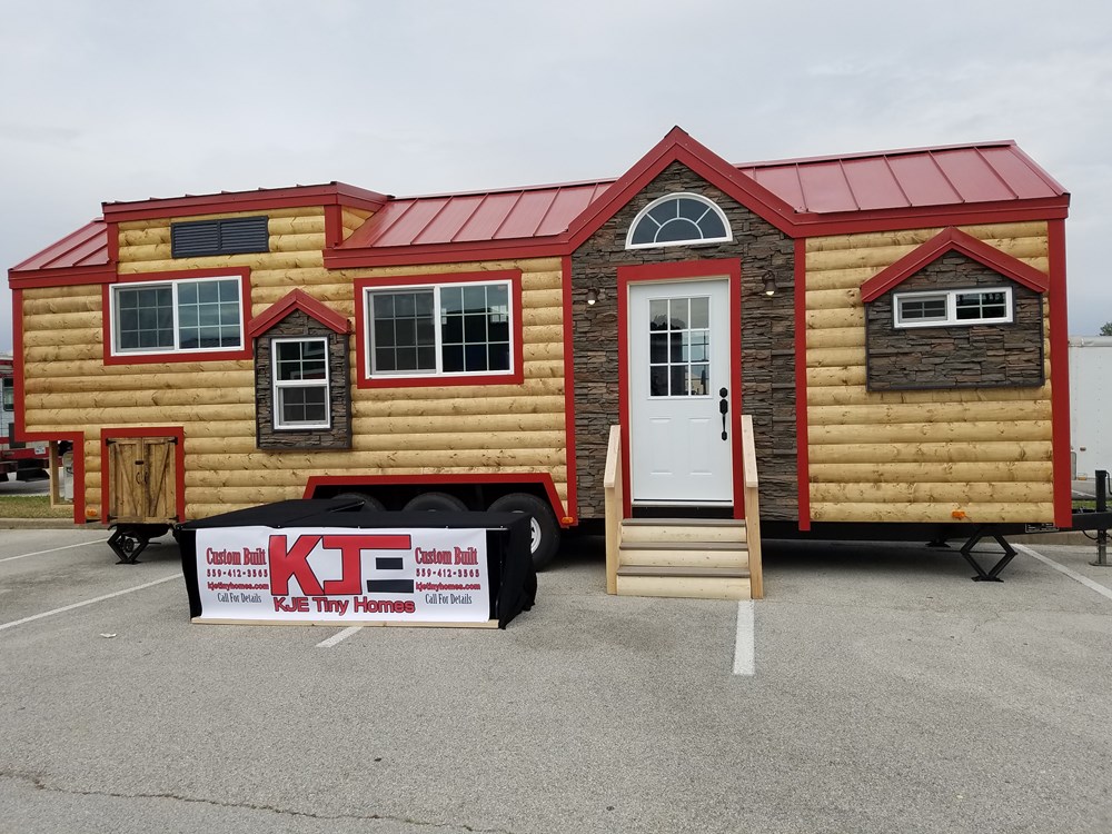 CUSTOM 33ft Log Cabin Style Tiny House- PRICE REDUCED!
