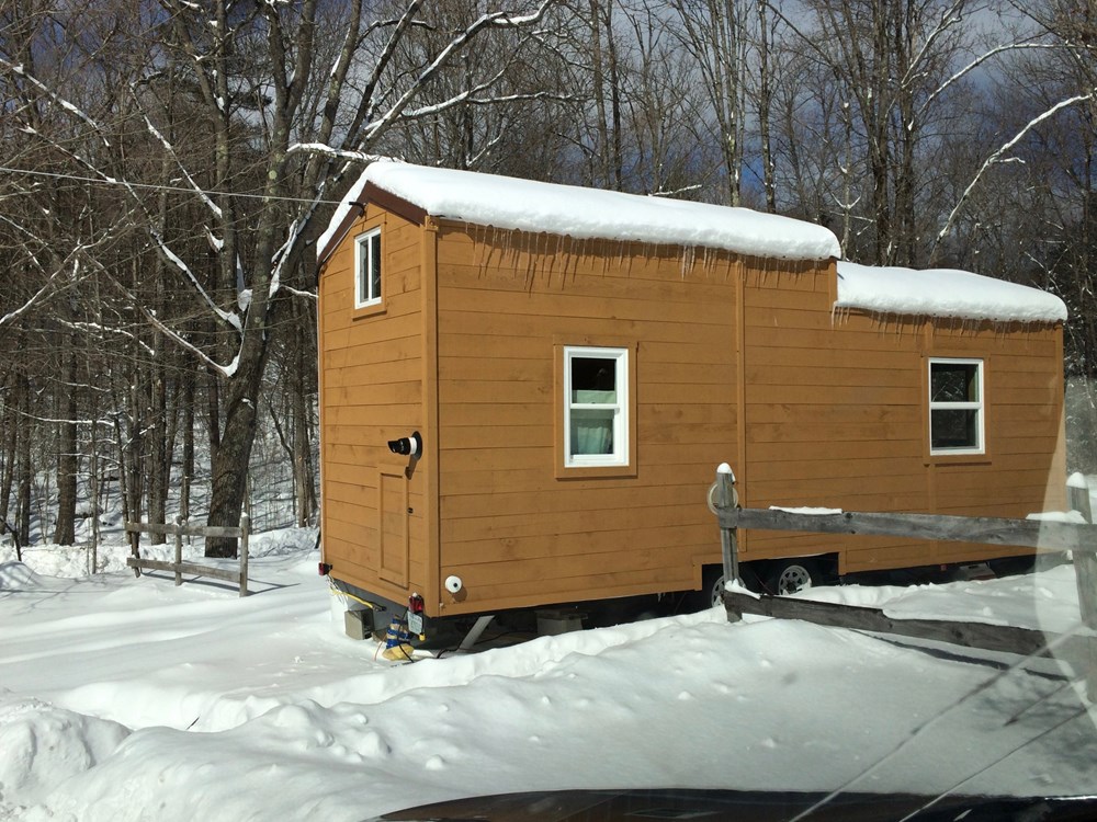 Comfortable Tiny House in Southwestern New Hampshire - Image 3 Thumbnail