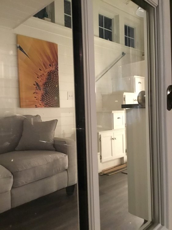 Beautiful Tiny House - Image 4 Thumbnail