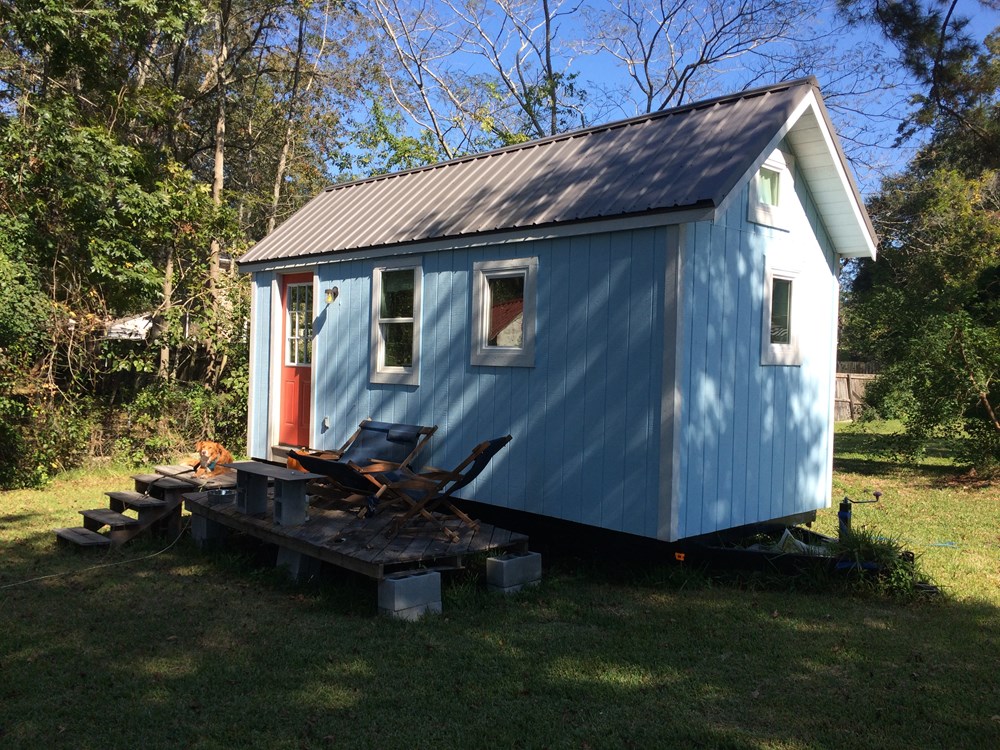 Tiny house ready for a new owner! - Image 2 Thumbnail