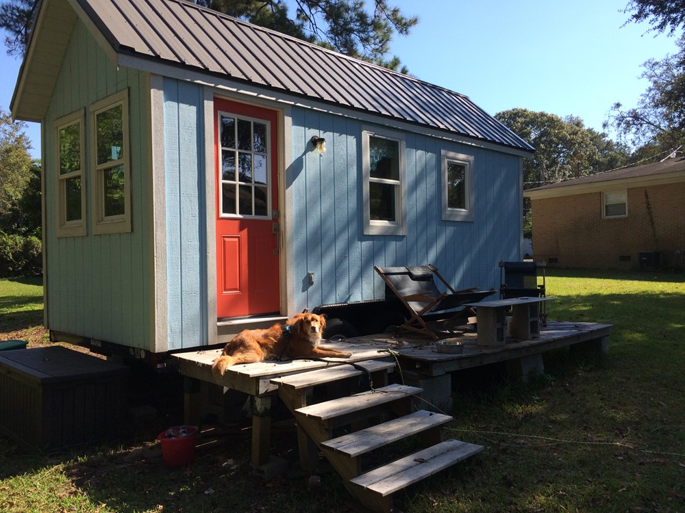 Tiny house ready for a new owner! - Image 1 Thumbnail