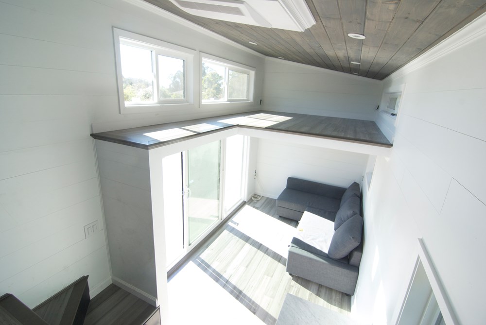 Luxury Tiny House - Image 3 Thumbnail