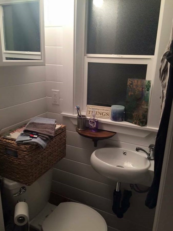 196 Sqft Tiny Home on Wheels - Image 4 Thumbnail
