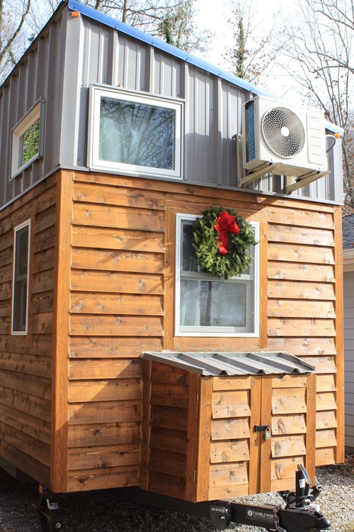 300 Sq.Ft Modern Farmhouse Eco-Friendly - Image 2 Thumbnail