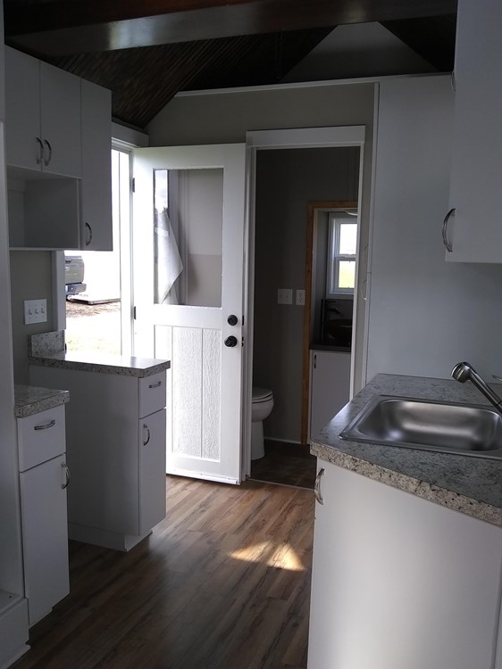 Luxury Tiny House on Wheels! - Image 4 Thumbnail