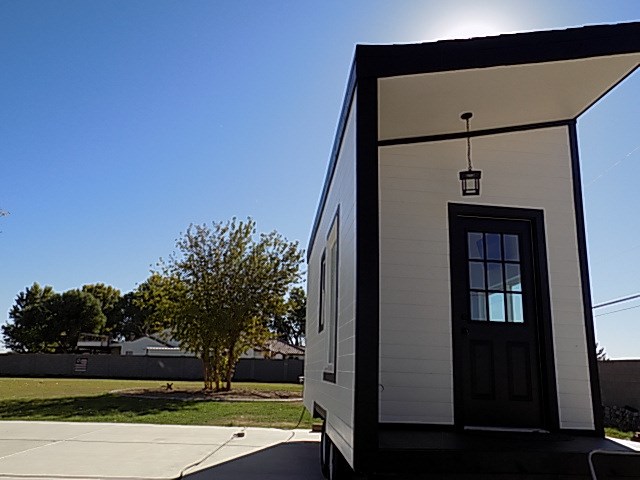 @%^ TINY HOUSE ON WHEELS LETS MAKE A DEAL$%# $27,999 (OBO) - Image 1 Thumbnail